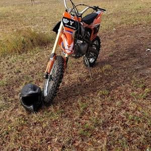 Meet your Posher, Connor